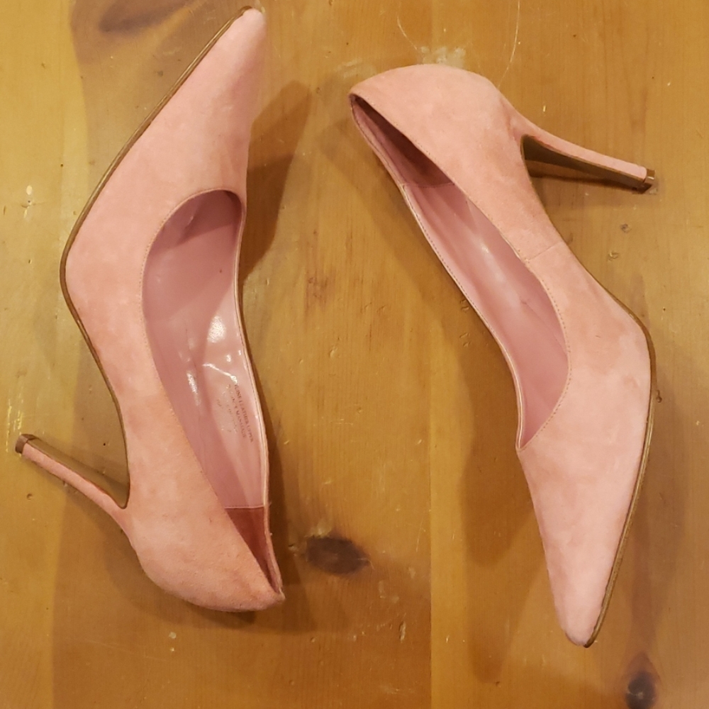 Colin Stuart Rose suede heels